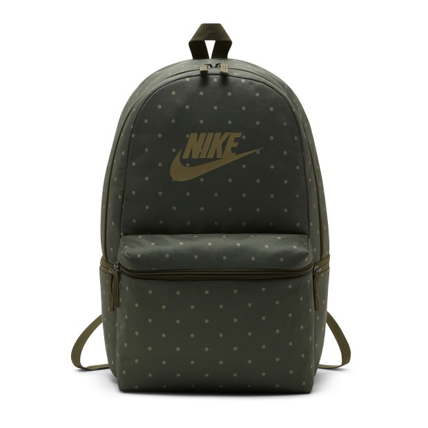 Photo from NIKE.COM ;中橄欖綠