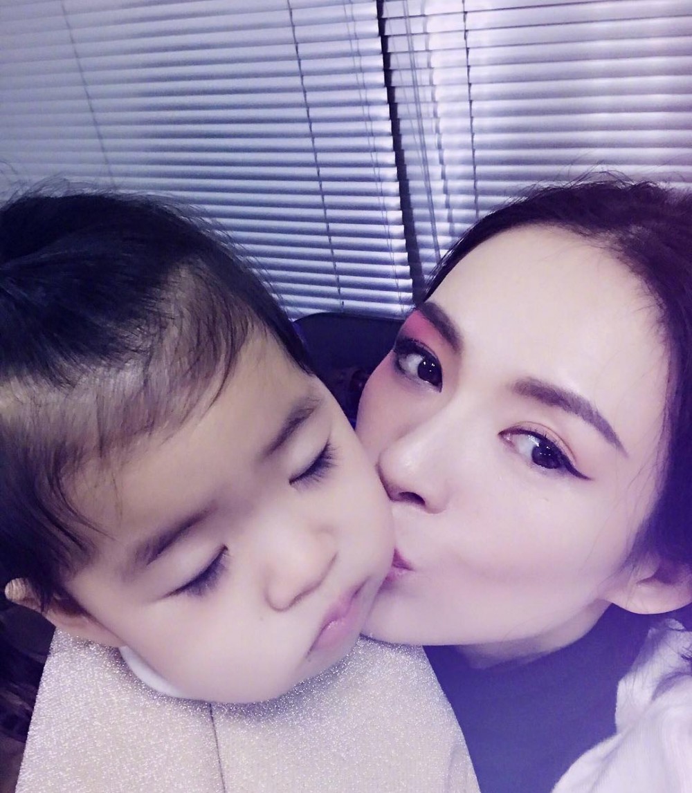 ziyizhanglove_24274018_158201144928777_6400879508865417216_n