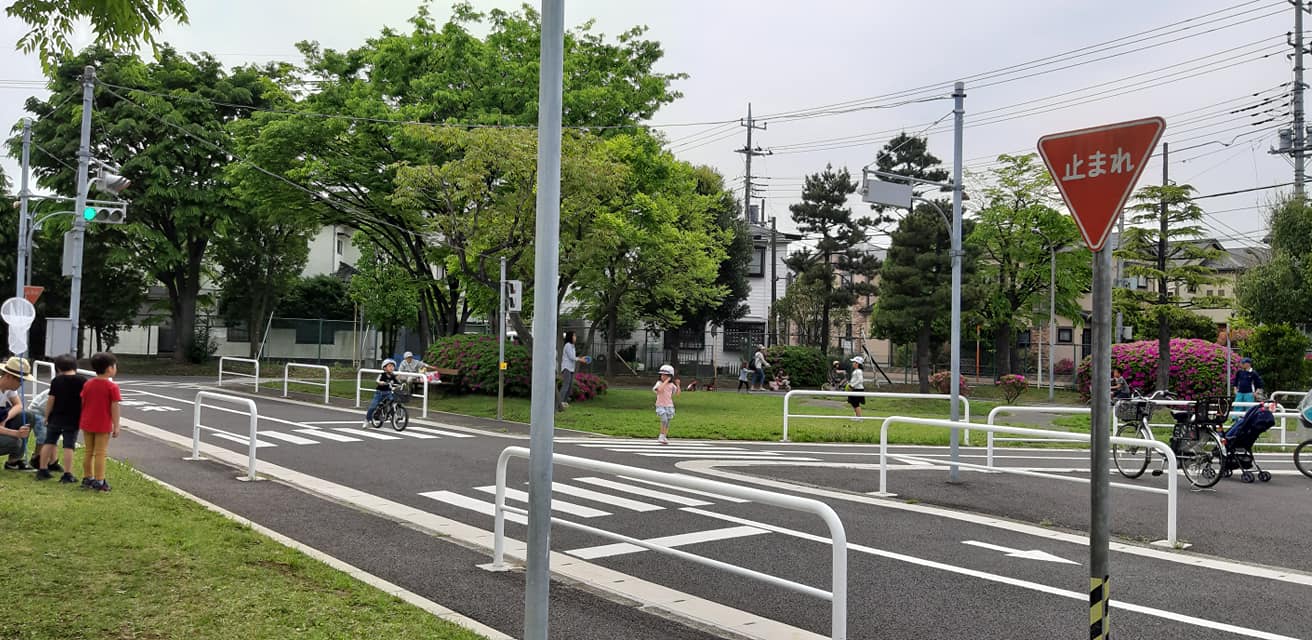 市川市東菅兒童交通公園模擬道路學習交通安全 Mamidaily 親子日常