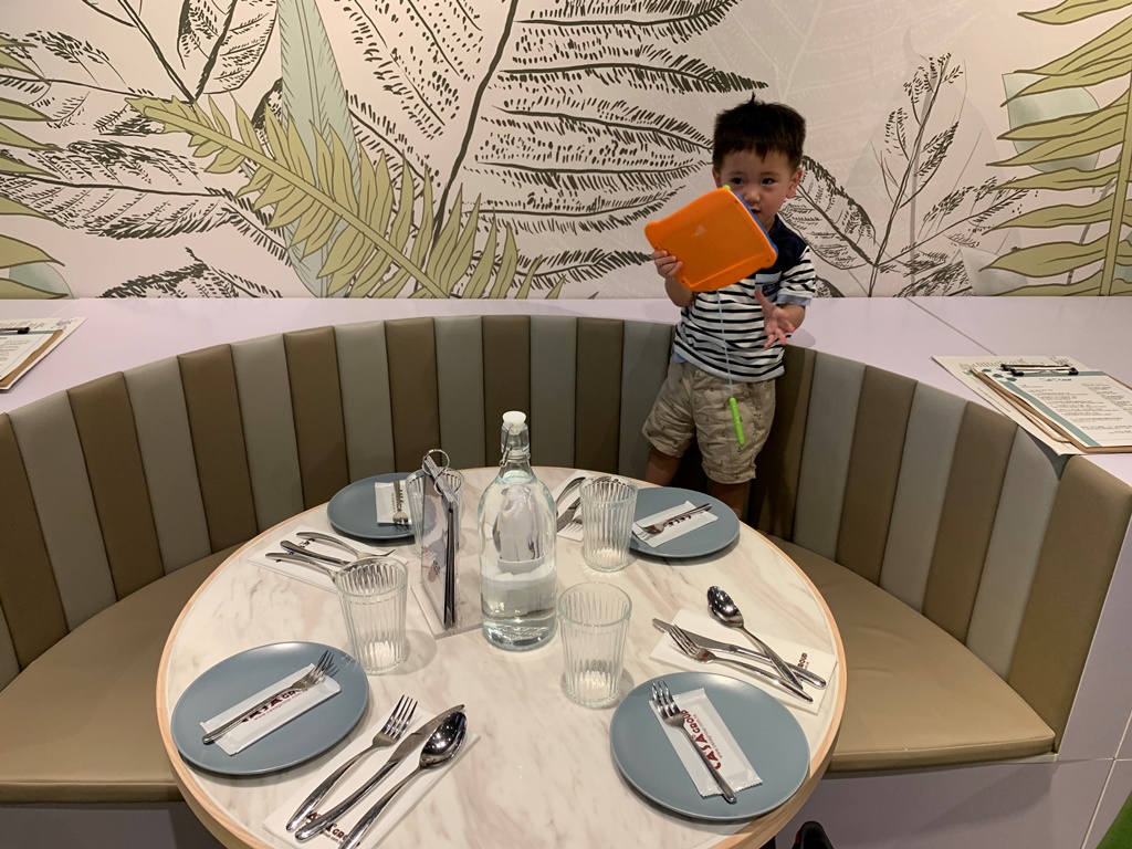 親子餐廳 - 座位環境