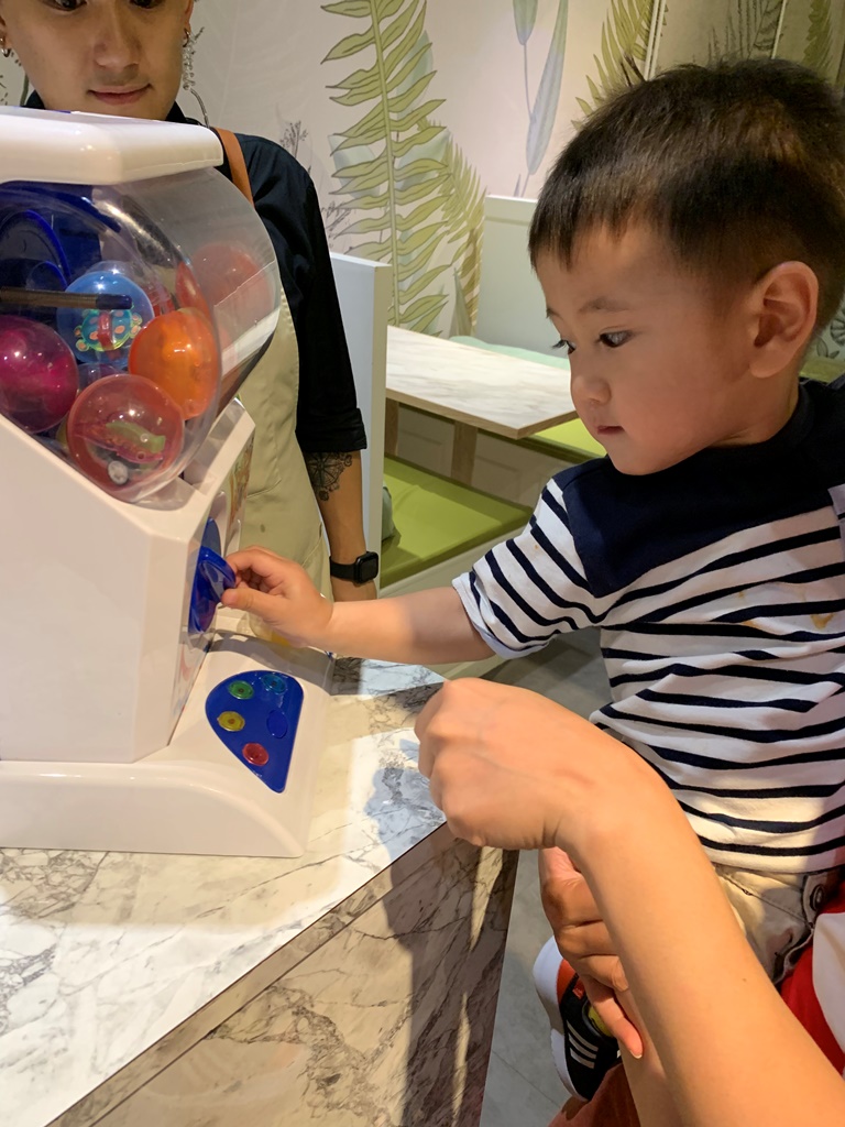 親子餐廳 - 孖吉扭蛋