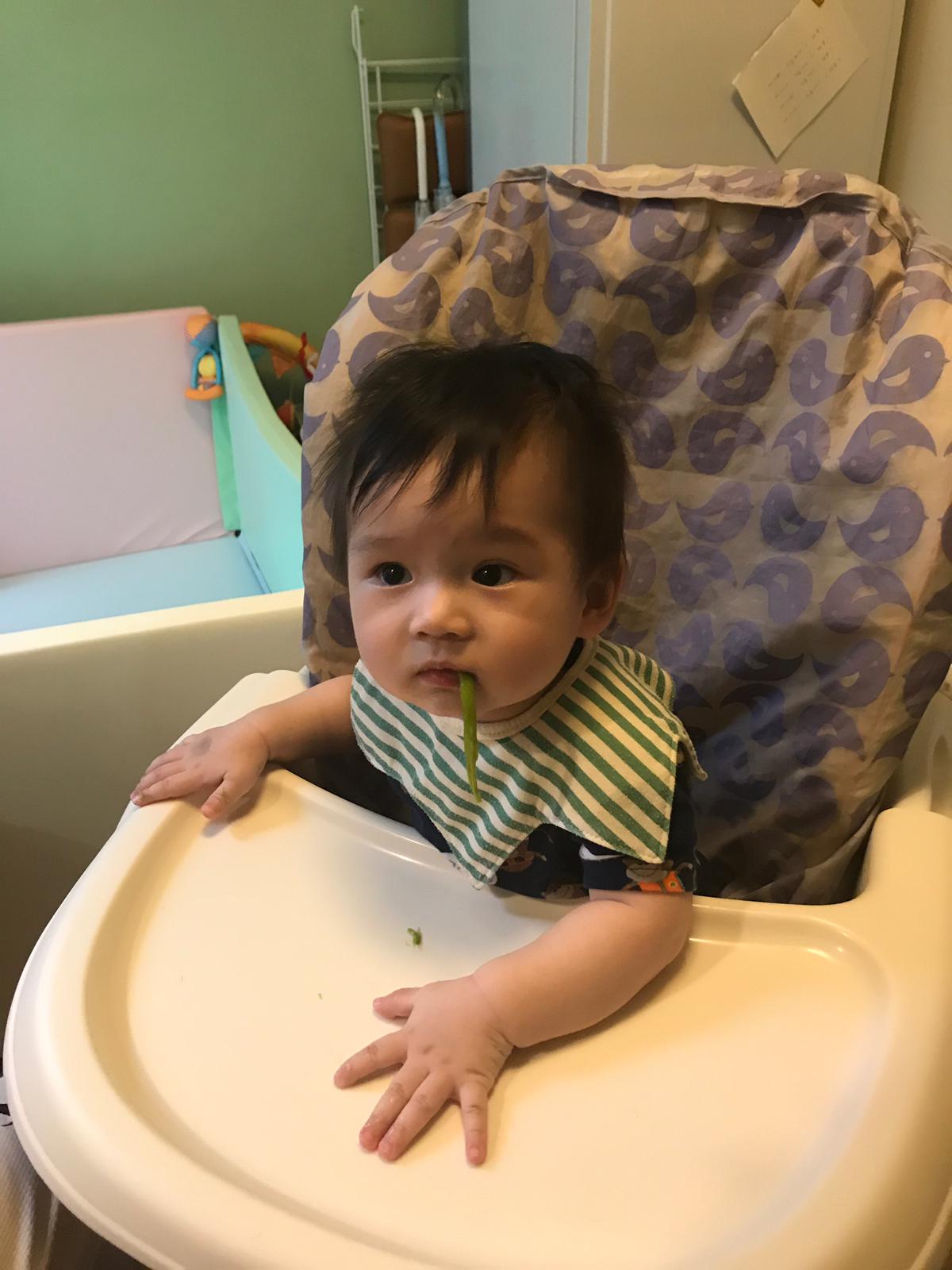 還有因食量需求增加（有時要飲夜奶），所以加多一餐固體於睡前和一餐奶於10pm