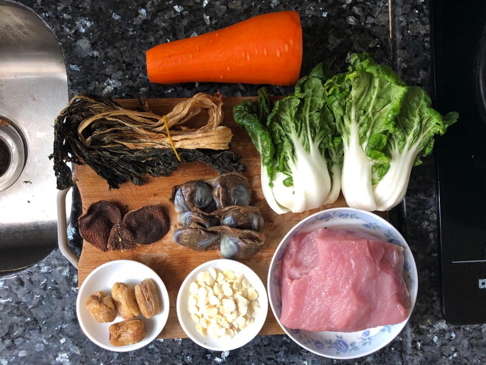 金銀菜紅蘿蔔鴨腎湯能清肺胃熱