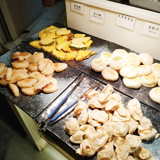 素食自助餐 - 大量炸物