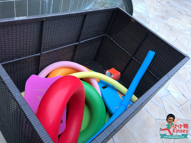 親子外遊 - 游泳用具