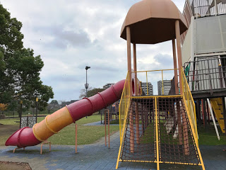 親子旅遊 - 水管型溜滑梯