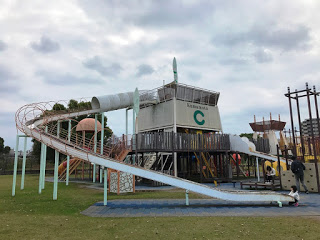 親子旅遊 - 30公尺長的滾輪溜滑梯