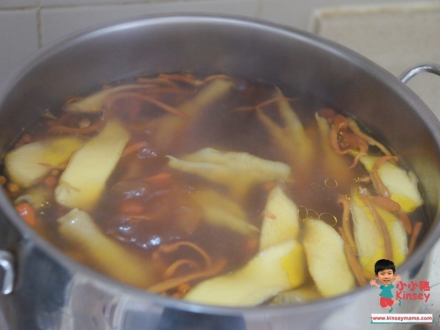 湯水做法:再轉慢火加蓋煲多1.5小時~