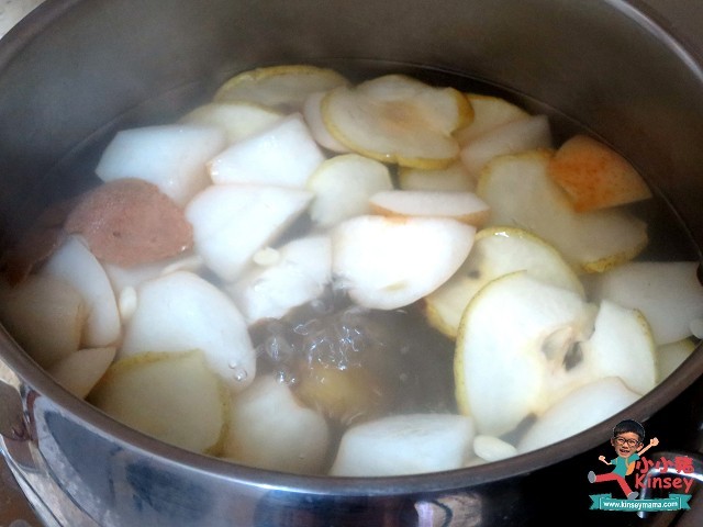 湯水分享:然後轉慢火加蓋煲多45分鐘~