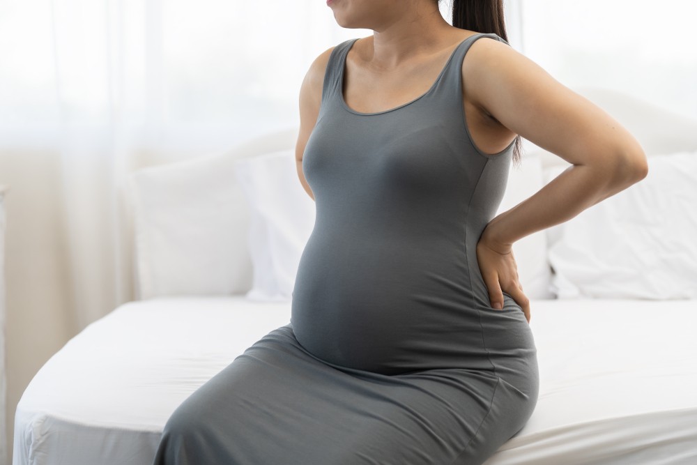 在懷孕中後期，準媽媽可能出現坐骨神經痛