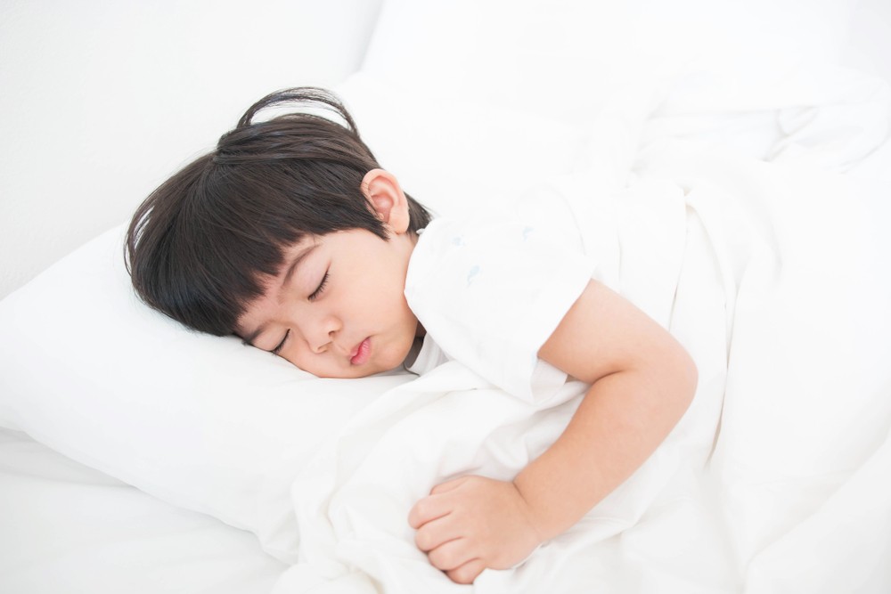 最重要的是要按照孩子的意願進行「分房睡」，絕對不要強逼他們