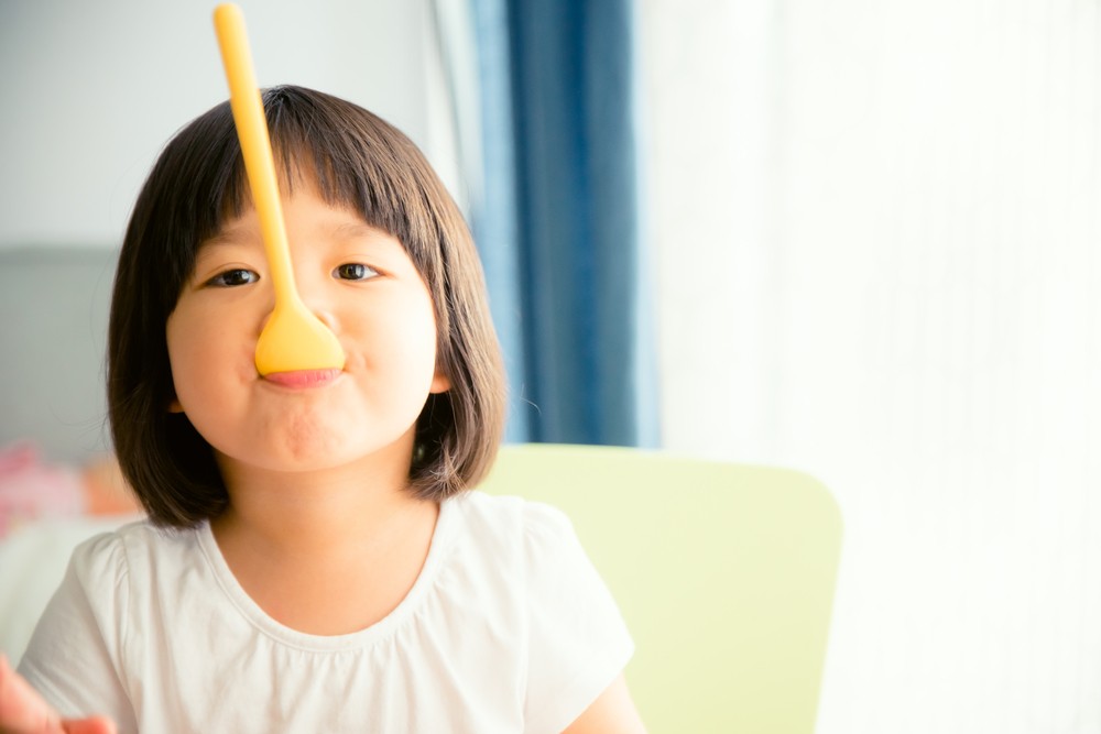 有時孩子搶玩具搶輸了,德國父母不會勸其他小朋友分享玩具