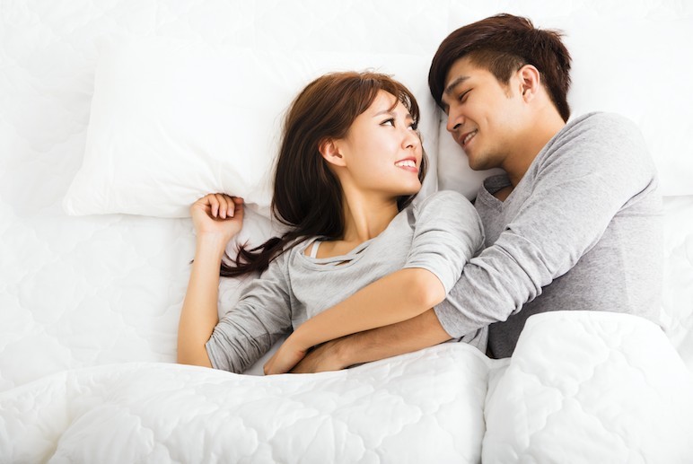 夫妻因另一半睡覺時出現種種擾人的行為，而選擇分開睡覺