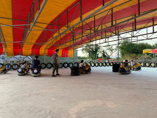 戶外郊遊 - 陸上踫踫車