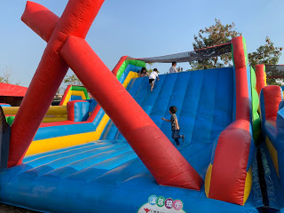 戶外郊遊 - 充氣彈床