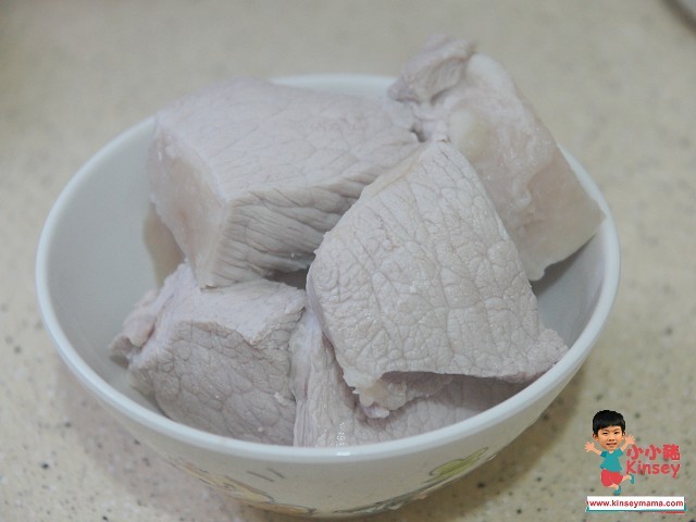 湯水推介:瘦肉洗淨汆水