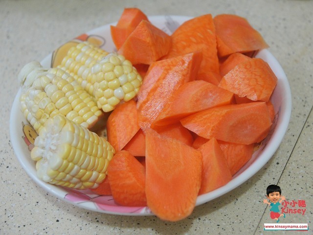湯水推介:粟米及紅蘿蔔去皮洗淨切件~