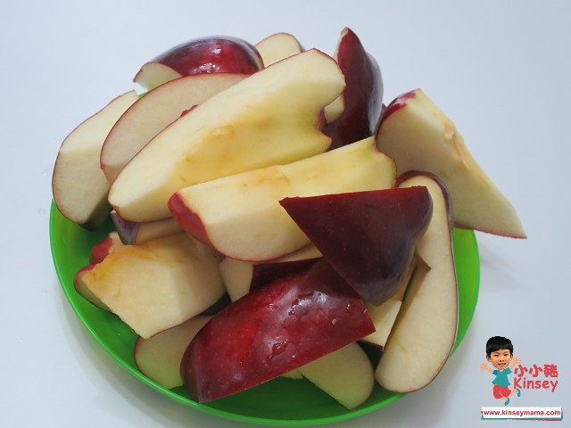湯水分享:蘋果洗淨後去芯切塊~
