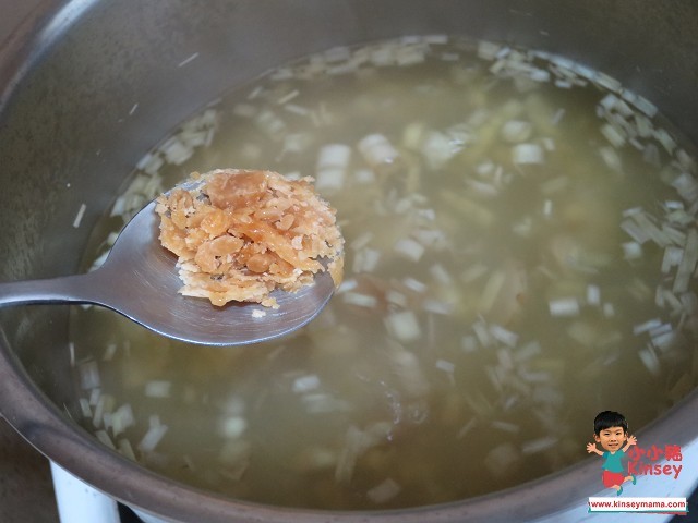 湯水分享:最後就可以隨個人口味加入椰糖,煮至溶化之後就熄火焗10分鐘~