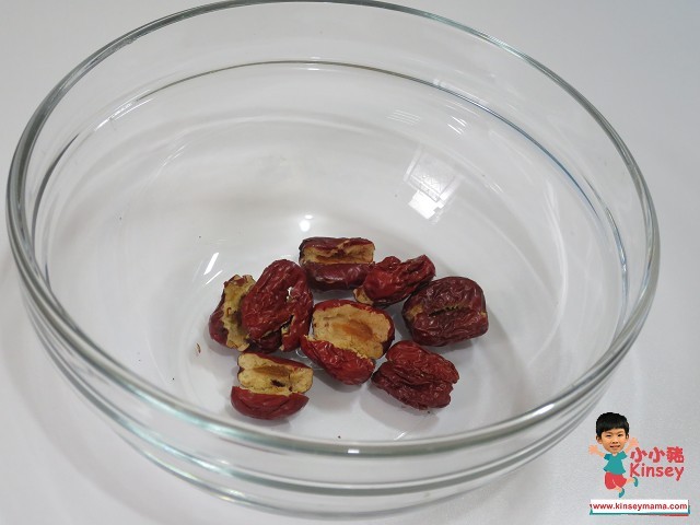 湯水分享:紅棗洗乾淨後去核~