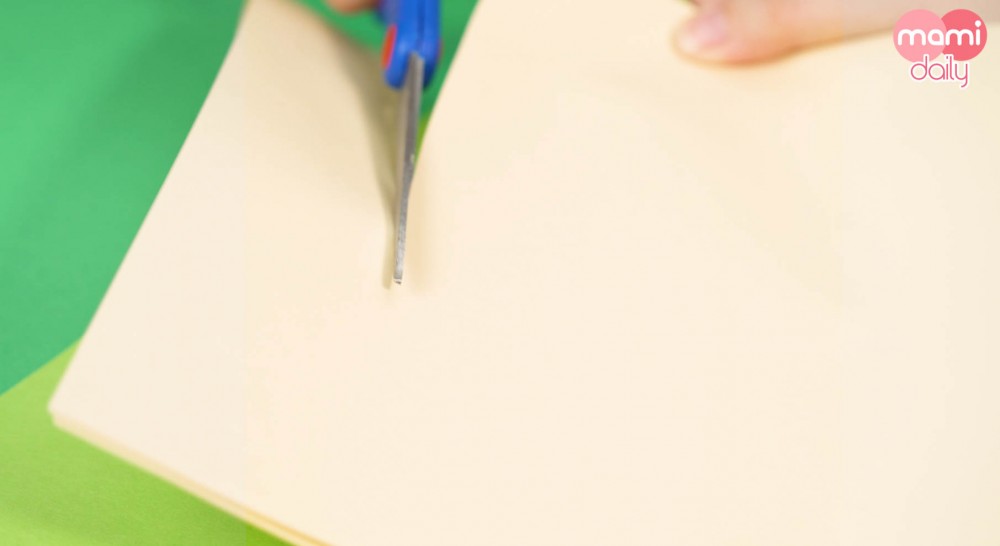 畫上一個半圓形,然後順著剪出