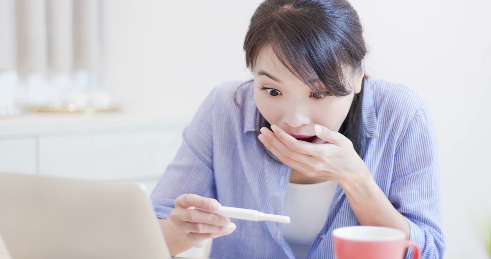 在月經逾期約一至兩星期後,便可以進行妊娠化驗