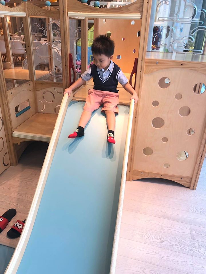 親子好去處 - 滑梯和攀爬架