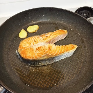 BB食譜 - 起鑊煎三文魚扒