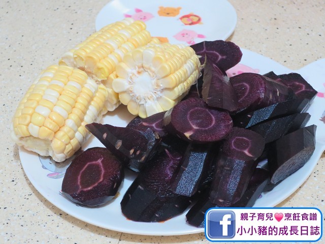 湯水食譜：紫蘿蔔去皮切塊；粟米去皮切塊~ 