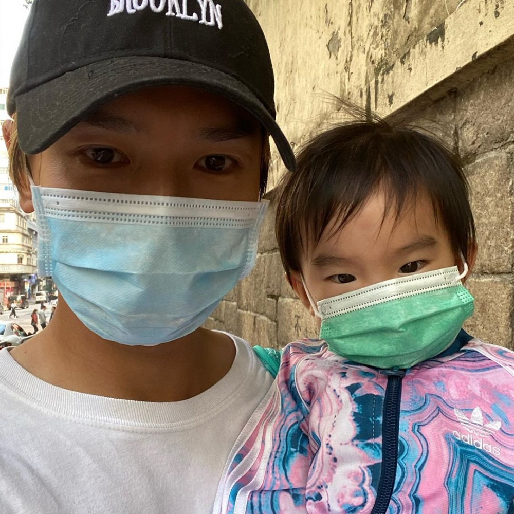 香港出現武漢肺炎確診個案後,不少人都會戴口罩出街保護自己。