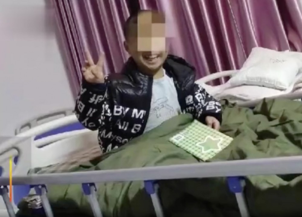【武漢肺炎】單親媽媽被隔離遺8歲兒 護士主動幫照顧