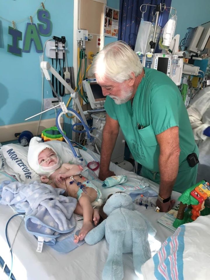 美國小兒神經外科權威、擅長顱骨連體嬰分離手術的古德里奇醫生（Dr. James T. Goodrich），於3月30日因感染新冠肺炎（武漢肺炎）病毒，不幸於紐約市布朗克斯的醫學中心去世。