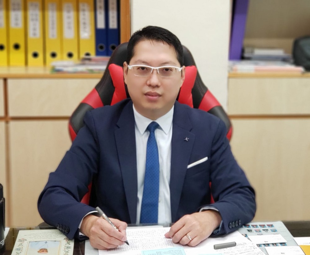 大角嘴天主教小學周德輝校長指未收到確實消息。