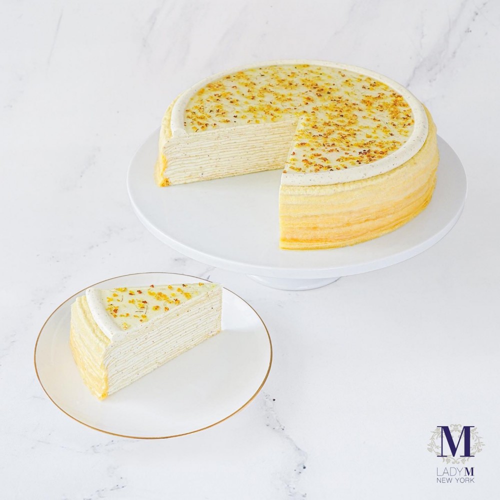 在春暖花開的季節，Lady M 首次於香港及澳門店推出桂花千層蛋糕。