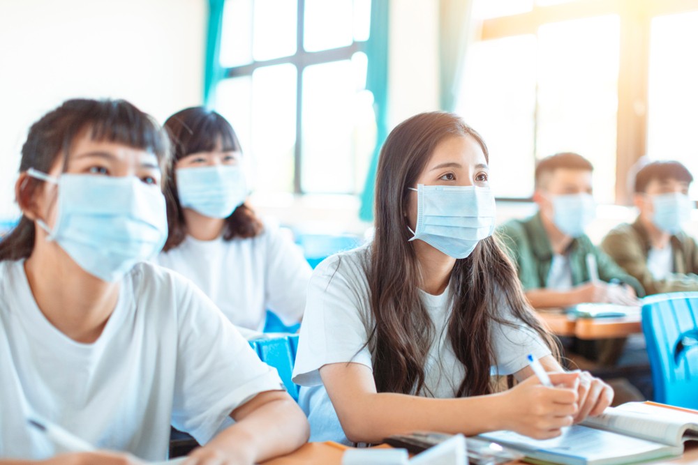 中學復課日期為5月27日及6月8日。