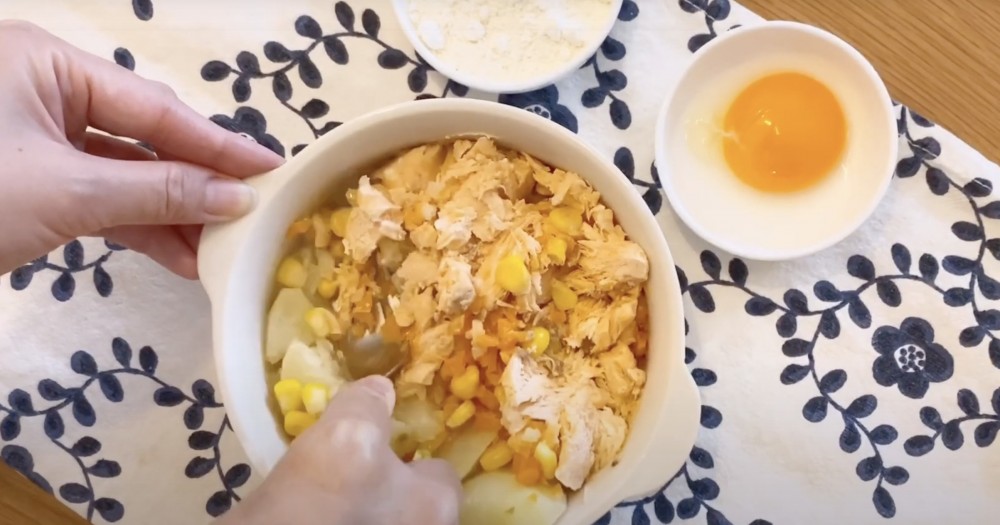 親子共食三文魚薯餅食譜分享。