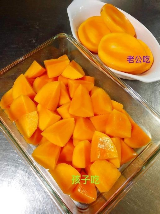 媽媽分享自己給孩子和老公的水果對比照。