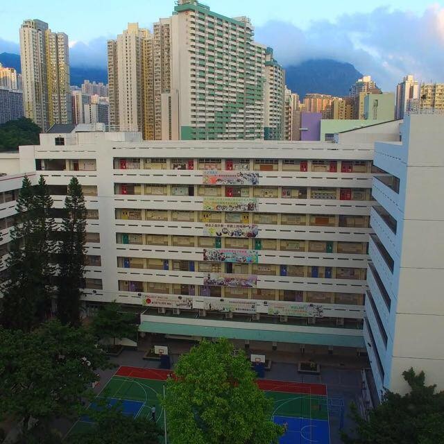 位於黃大仙的中華基督教會扶輪中學校長發出聲明,指學校今早收到一名中三家長致電,報告3B班有同學確診。