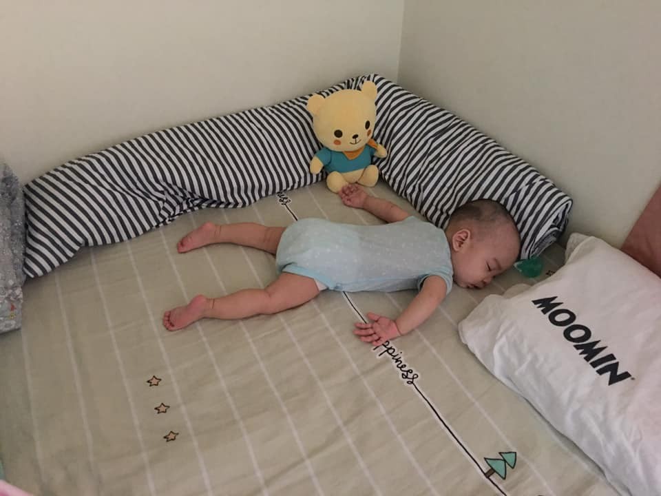 幼兒半夜需要餵奶。