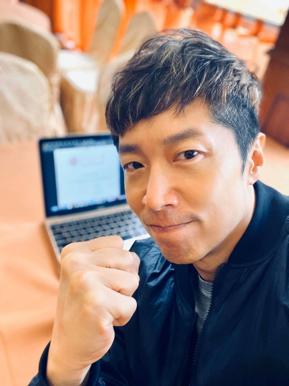 馬浚偉早前順利完成碩士課程。