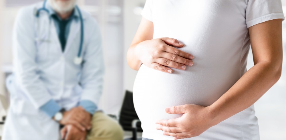孕婦可能將病毒傳染給胎兒。