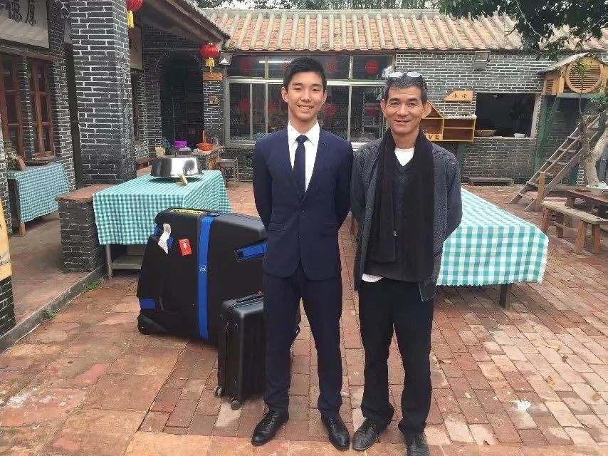 老得和兒子一得。