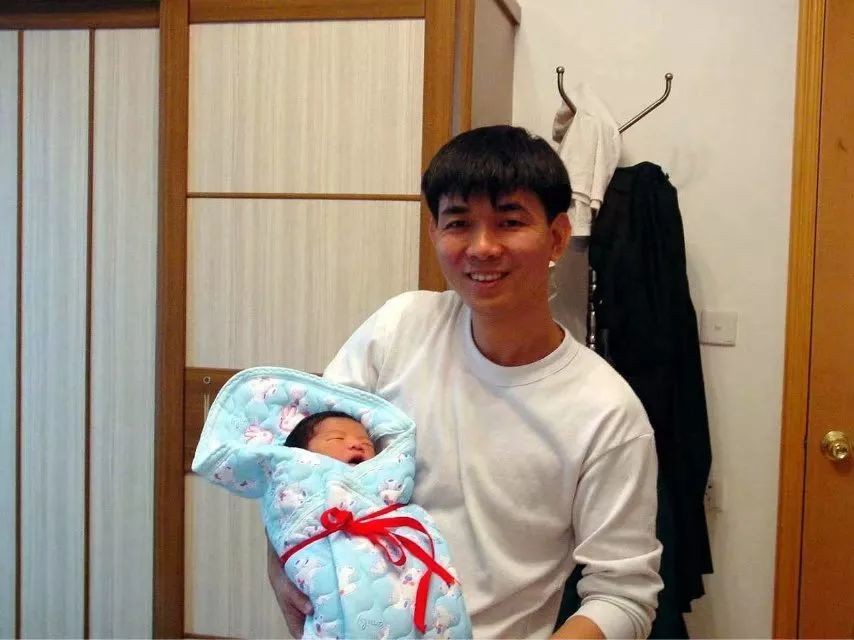 老得和初生兒子。