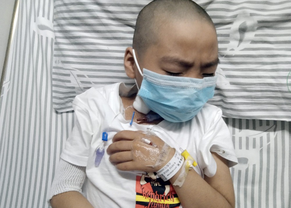勇敢哥哥捐骨髓救弟弟02.