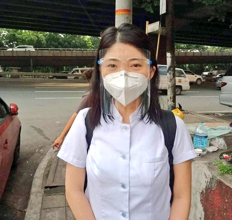 Lorraine是位年輕護士。