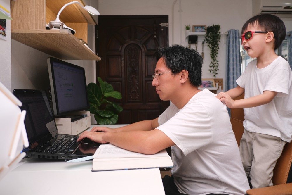 爸爸會幫忙已是愛妻愛孩子的行為