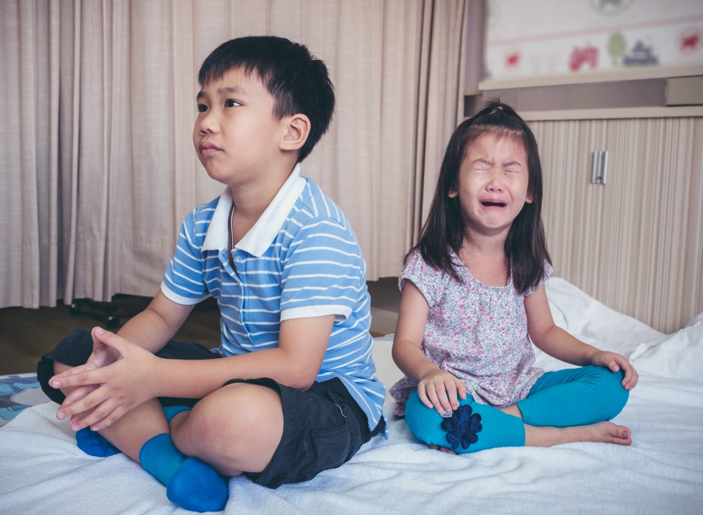 kids argue