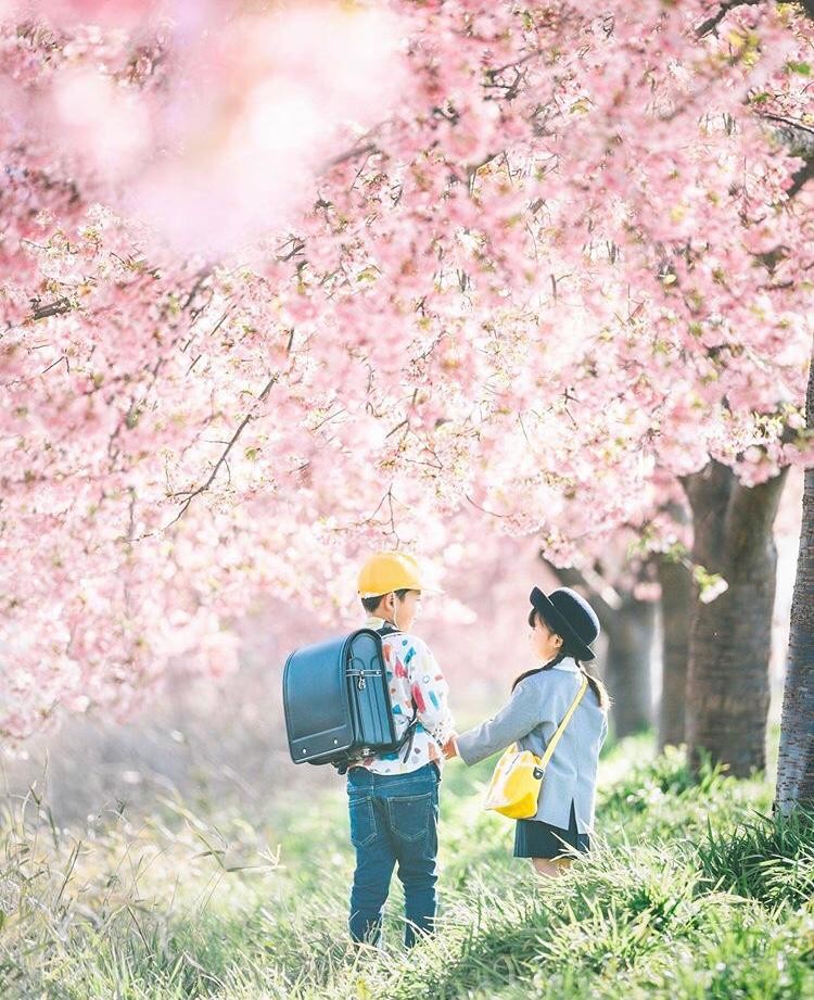 小兄妹。
