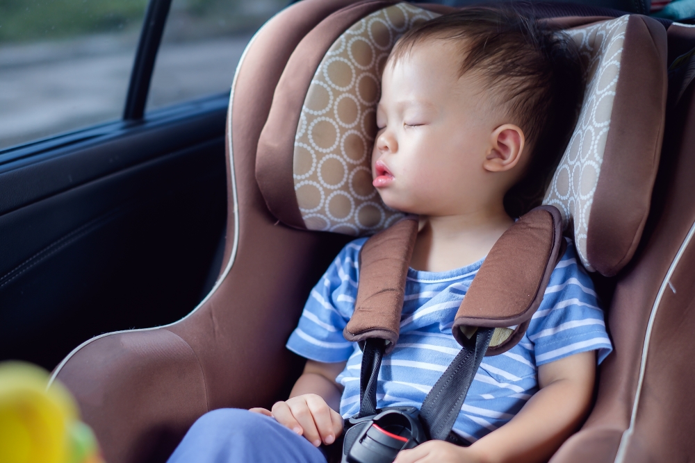 baby in car