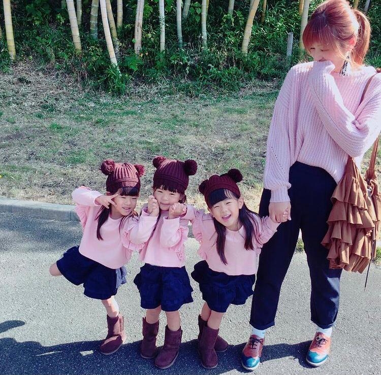 四母女。